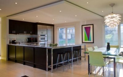 Use of Dark Cabinetry in the Kitchen